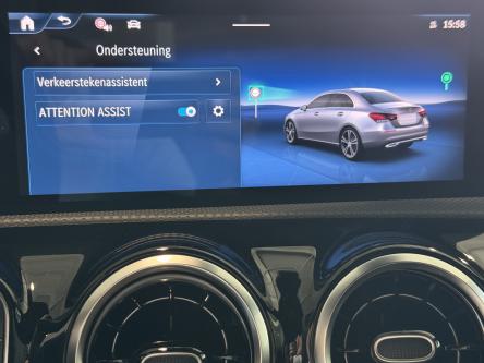 MERCEDES-BENZ A 250 e Distronic, Dodehoeks Assist, Camera, Led