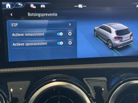 MERCEDES-BENZ A 180 Progressive Camera, Mbux, Led, DAB, Smartphone Integration