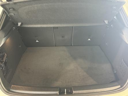 MERCEDES-BENZ A 180 Progressive Night Pack, Distronic, Camera, Mbux, Led