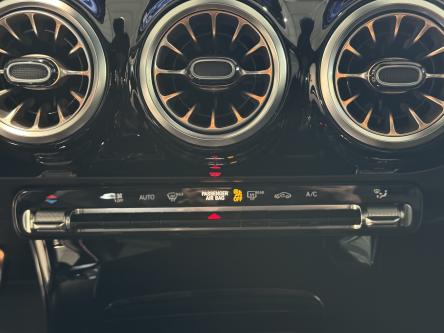 MERCEDES-BENZ A 200 Amg Panorama, Mbux, Led, DAB, Camera