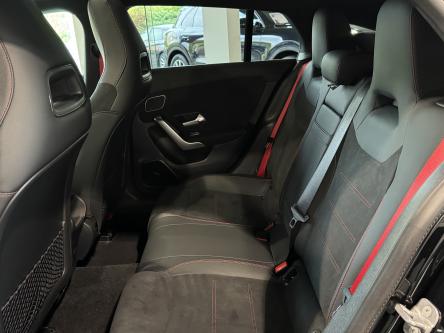MERCEDES-BENZ CLA 35 AMG 4M SB Night Pack, Panorama, Burmester Sound, Distronic, Mbux