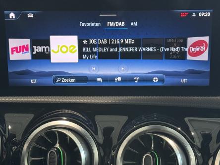 MERCEDES-BENZ CLA 35 AMG 4M SB Night Pack, Panorama, Burmester Sound, Distronic, Mbux