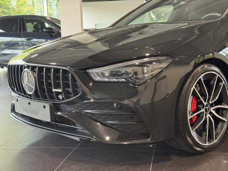 MERCEDES-BENZ CLA 35 AMG 4M SB Night Pack, Panorama, Burmester Sound, Distronic, Mbux