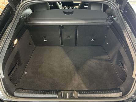MERCEDES-BENZ CLA 35 AMG 4M SB Night Pack, Panorama, Burmester Sound, Distronic, Mbux