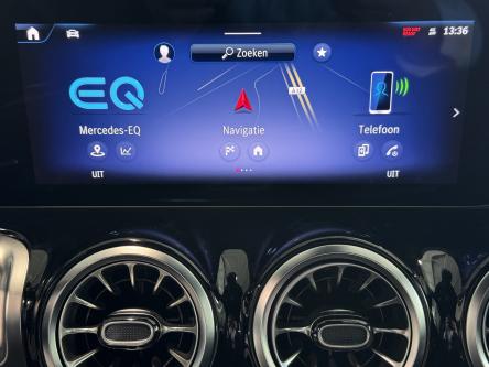 MERCEDES-BENZ EQB 300 4M AMG Night Pack, Camera, Mbux, DAB, Led