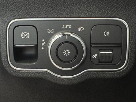MERCEDES-BENZ EQB 300 4M AMG Facelift, Night, Panorama, Memory, Distronic