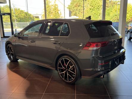 VOLKSWAGEN Golf GTI 2.0 DSG Blackstyle, led, Navi, Pdc, Camera