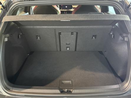 VOLKSWAGEN Golf GTI 2.0 DSG Blackstyle, led, Navi, Pdc, Camera