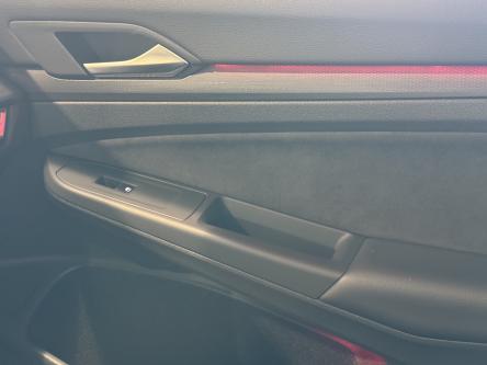 VOLKSWAGEN Golf GTI 2.0 DSG Blackstyle, led, Navi, Pdc, Camera