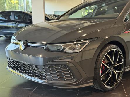 VOLKSWAGEN Golf GTI 2.0 DSG Blackstyle, led, Navi, Pdc, Camera