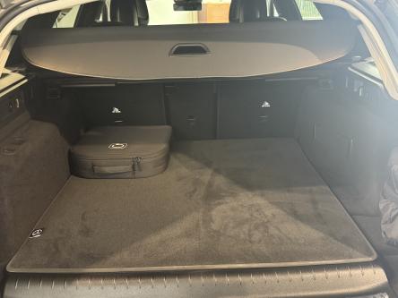 MERCEDES-BENZ C 300 e Break Avantgarde 360 Camera, Trekhaak, Digital Light, Mbux, DAB