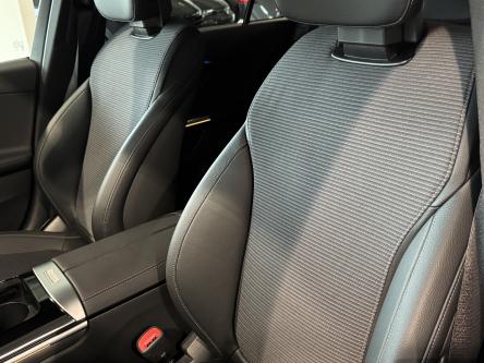 MERCEDES-BENZ C 300 e Break Avantgarde 360 Camera, Trekhaak, Digital Light, Mbux, DAB