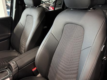 MERCEDES-BENZ EQB 300 4M Progressive 20 Inch AMG, Panorama, 360 Camera, Distronic, Memory Seats