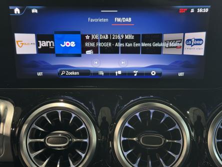 MERCEDES-BENZ EQB 300 4M Progressive 20 Inch AMG, Panorama, 360 Camera, Distronic, Memory Seats