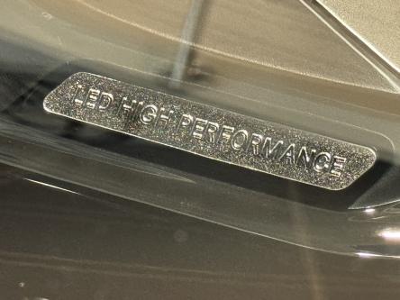 MERCEDES-BENZ EQB 300 4M Progressive 20 Inch AMG, Panorama, 360 Camera, Distronic, Memory Seats