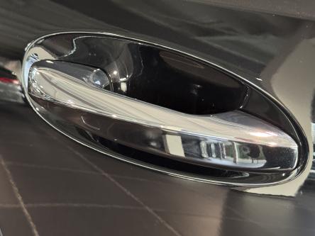 MERCEDES-BENZ EQB 300 4M Progressive 20 Inch AMG, Panorama, 360 Camera, Distronic, Memory Seats