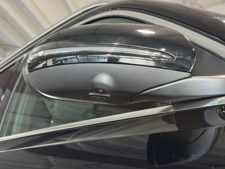 MERCEDES-BENZ EQB 300 4M Progressive 20 Inch AMG, Panorama, 360 Camera, Distronic, Memory Seats