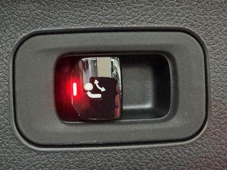 MERCEDES-BENZ E 300 e Break AMG Hyperscreen, Panorama, 360 Camera, Burmester 4D Sound