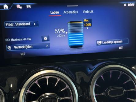 MERCEDES-BENZ EQA 350 Amg Panorama, 360 Camera, Distronic, Keyless-Go, Led