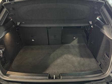 MERCEDES-BENZ A 35 AMG 4M Multibeam Led, Dodehoeks Assist, Mbux, DAB