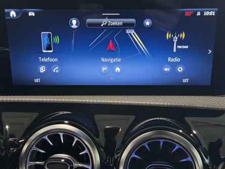 MERCEDES-BENZ A 35 AMG 4M Multibeam Led, Dodehoeks Assist, Mbux, DAB