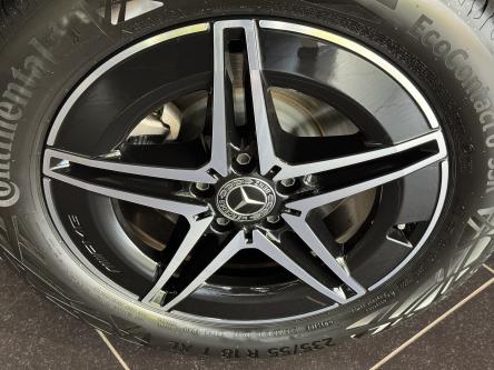 MERCEDES-BENZ EQA 300 4M AMG Mbux, Achteruitrij Camera, DAB, Led