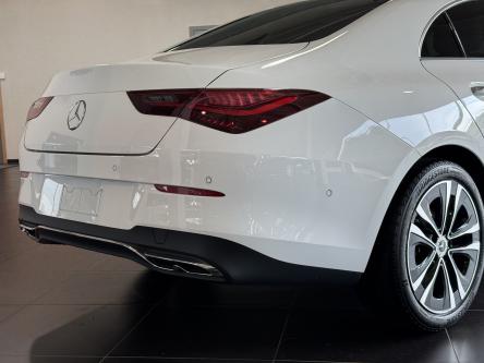MERCEDES-BENZ CLA 180 Progressive Panorama, Achteruitrij Camera, Distronic, Led, DAB