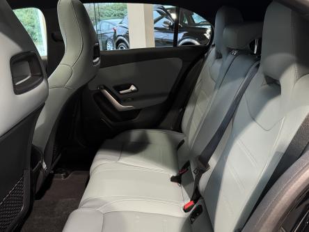 MERCEDES-BENZ A 180 Progressive Night Pack, Panorama, Mbux, Led, DAB