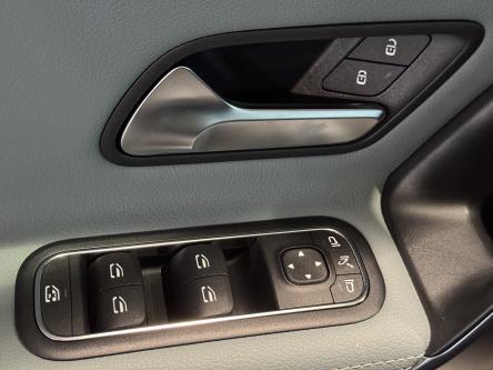 MERCEDES-BENZ A 180 Progressive Night Pack, Panorama, Mbux, Led, DAB