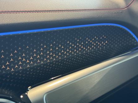 MERCEDES-BENZ EQB 300 4M AMG Facelift, Night, Panorama, Head-Up Display, Burmester Sound