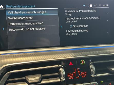 BMW X5 XDrive 45e M-Sport Panorama, Trekhaak, Camera, Led