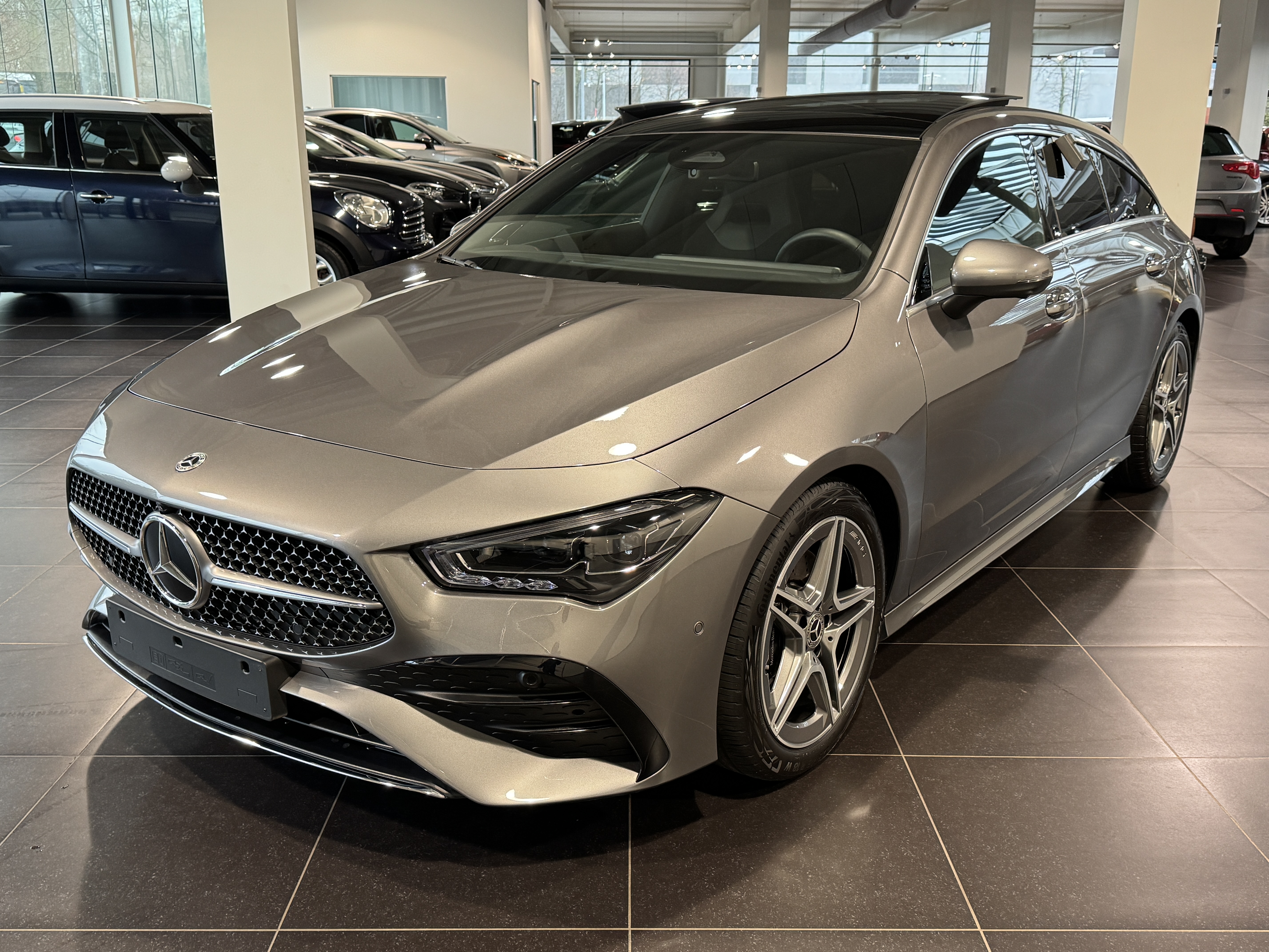 MERCEDES-BENZ CLA 200 SB Amg Panorama, 360 Camera, Burmester Sound, Led