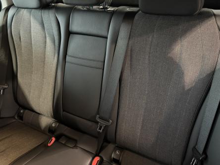 MERCEDES-BENZ E 300 e Avantgarde Keyless-Go, Distronic, Camera, Mbux, DAB, Led