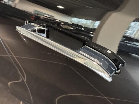 MERCEDES-BENZ E 300 e Avantgarde Keyless-Go, Distronic, Camera, Mbux, DAB, Led