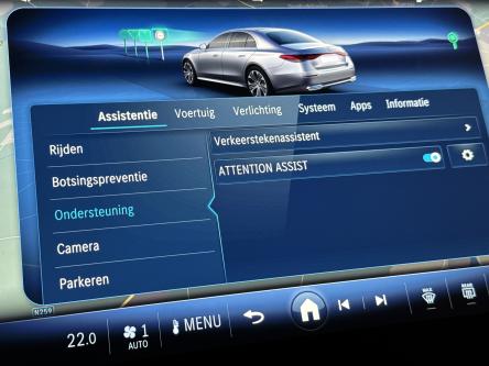 MERCEDES-BENZ E 300 e Avantgarde Keyless-Go, Distronic, Camera, Mbux, DAB, Led