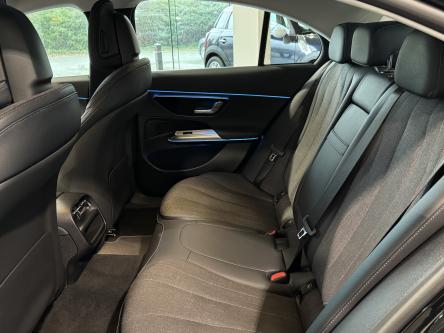 MERCEDES-BENZ E 300 e Avantgarde Keyless-Go, Distronic, Camera, Mbux, DAB, Led