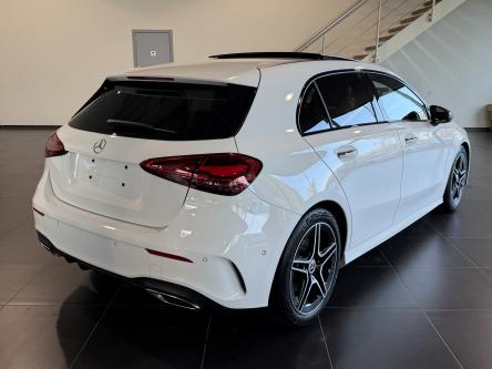 MERCEDES-BENZ A 200 Amg Panorama, Night Pack, Dodehoeks Assist, Mbux, DAB , Led
