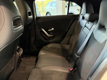 MERCEDES-BENZ A 200 Amg Panorama, Night Pack, Dodehoeks Assist, Mbux, DAB , Led