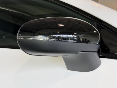 MERCEDES-BENZ CLA 180 Progressive Panorama, Night Pack, Keyless-Go, Camera, Mbux