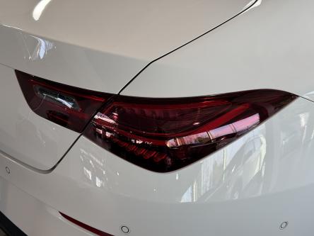 MERCEDES-BENZ CLA 180 Progressive Panorama, Night Pack, Keyless-Go, Camera, Mbux