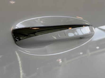 MERCEDES-BENZ CLA 180 Progressive Panorama, Night Pack, Keyless-Go, Camera, Mbux