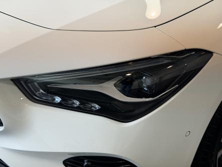 MERCEDES-BENZ CLA 180 Progressive Panorama, Night Pack, Keyless-Go, Camera, Mbux