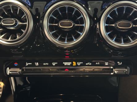MERCEDES-BENZ CLA 250 e SB Amg Camera, Keyless-Go, Dodehoeks Assist, Led, DAB, Mbux