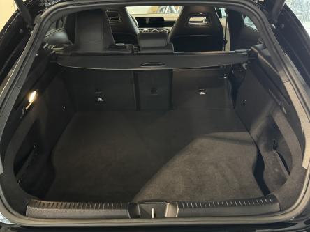 MERCEDES-BENZ CLA 250 e SB Amg Camera, Keyless-Go, Dodehoeks Assist, Led, DAB, Mbux