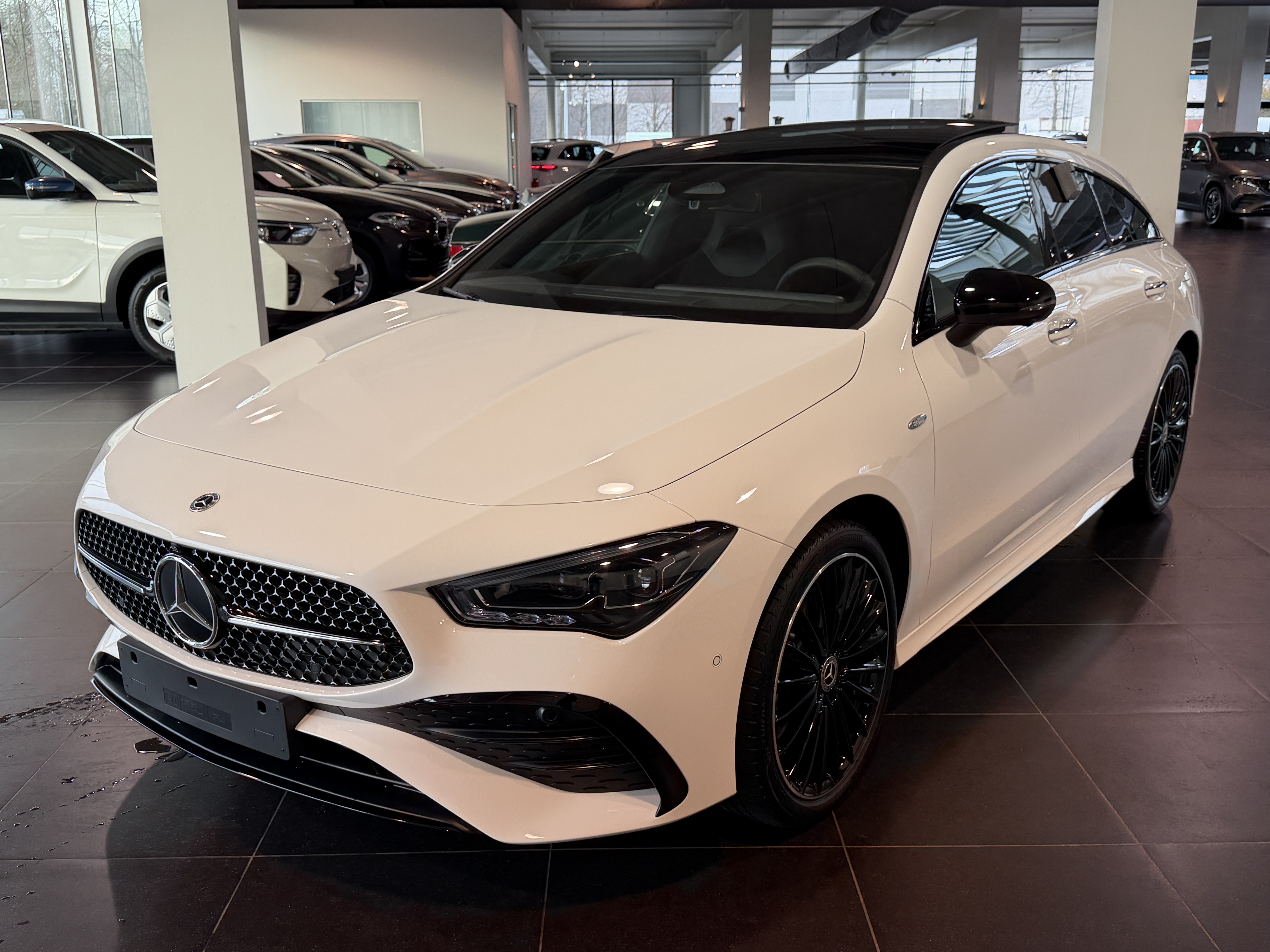 MERCEDES-BENZ CLA 250 e SB Amg Night Pack, Panorama, Head-Up Display, 360 Camera, 19 Inch