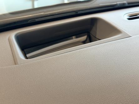 MERCEDES-BENZ CLA 180 SB AMG Panorama, Head-Up Display, Keyless-Go, 360 Camera, Led