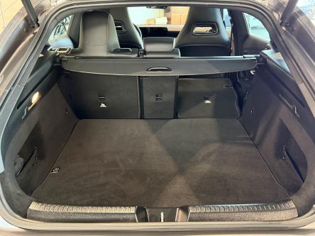 MERCEDES-BENZ CLA 180 SB AMG Panorama, Head-Up Display, Keyless-Go, 360 Camera, Led