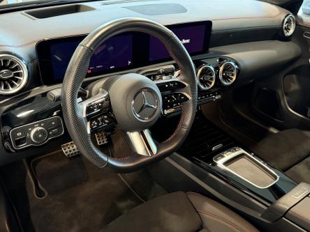 MERCEDES-BENZ CLA 180 SB AMG Panorama, Head-Up Display, Keyless-Go, 360 Camera, Led