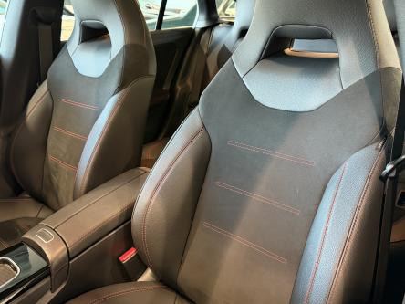 MERCEDES-BENZ CLA 180 SB AMG Panorama, Head-Up Display, Keyless-Go, 360 Camera, Led