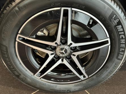 MERCEDES-BENZ EQB 300 4M AMG Night Pack, 360 Camera, Trekhaak, Leder, Led